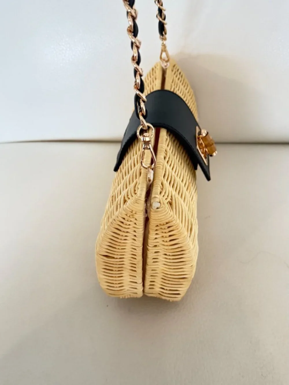 NWT TOMMY BAHAMA WOVEN WICKER SHOULDER BAG CLUTCH PURSE TAN BLACK - Picture 3 of 8